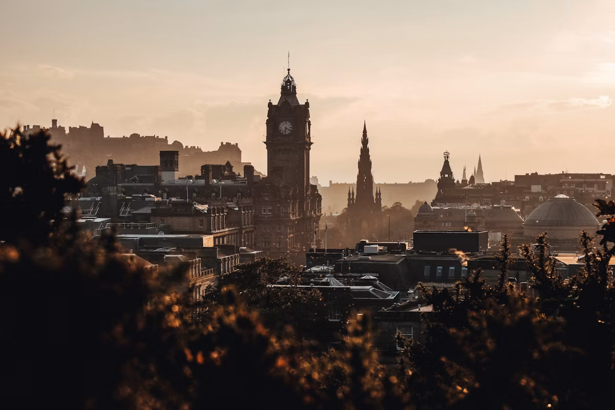 Epic Panorama of Britain | Windsor Castle, Scottish Highlands, Isle of Skye & Whitby Abbey – 6 Days 5 Nights Private Tour