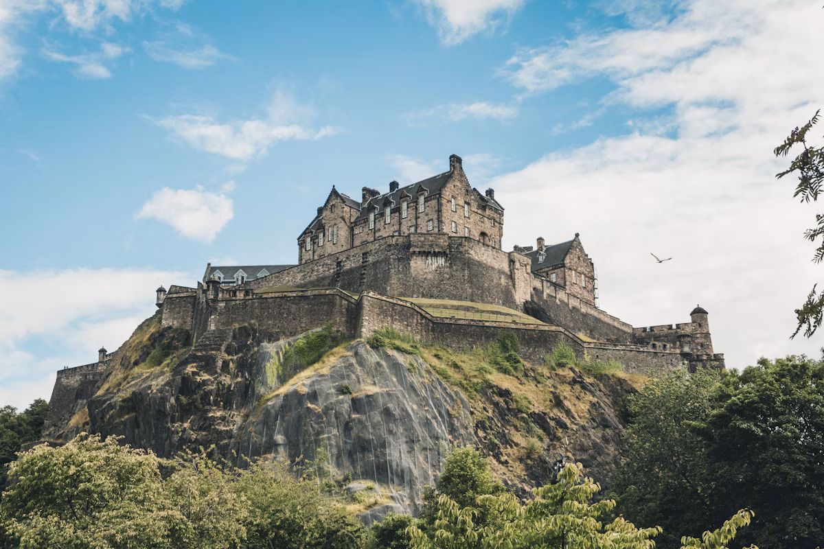 卡尔顿山 (Calton Hill)