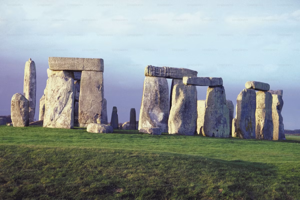 British Royalty & Hidden Gems: A Private Luxury Tour of Windsor Castle, Stonehenge & Tower Bridge | 2 Days, 1 Night