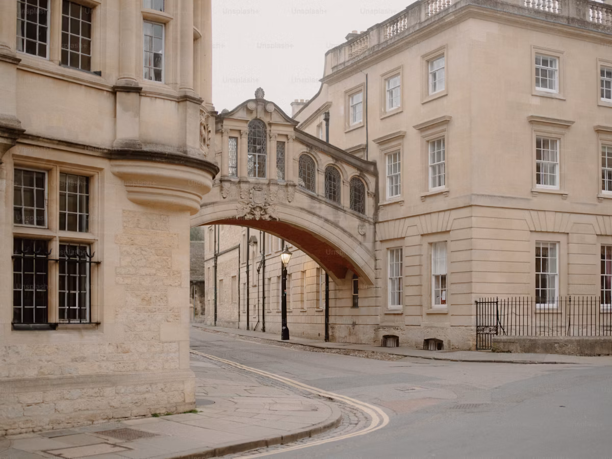 Oxford & Cambridge Academic Splendor | United Kingdom: River Cam Punting + King's College + Harry Potter Dining Hall 1-Day Private Luxury Tour
